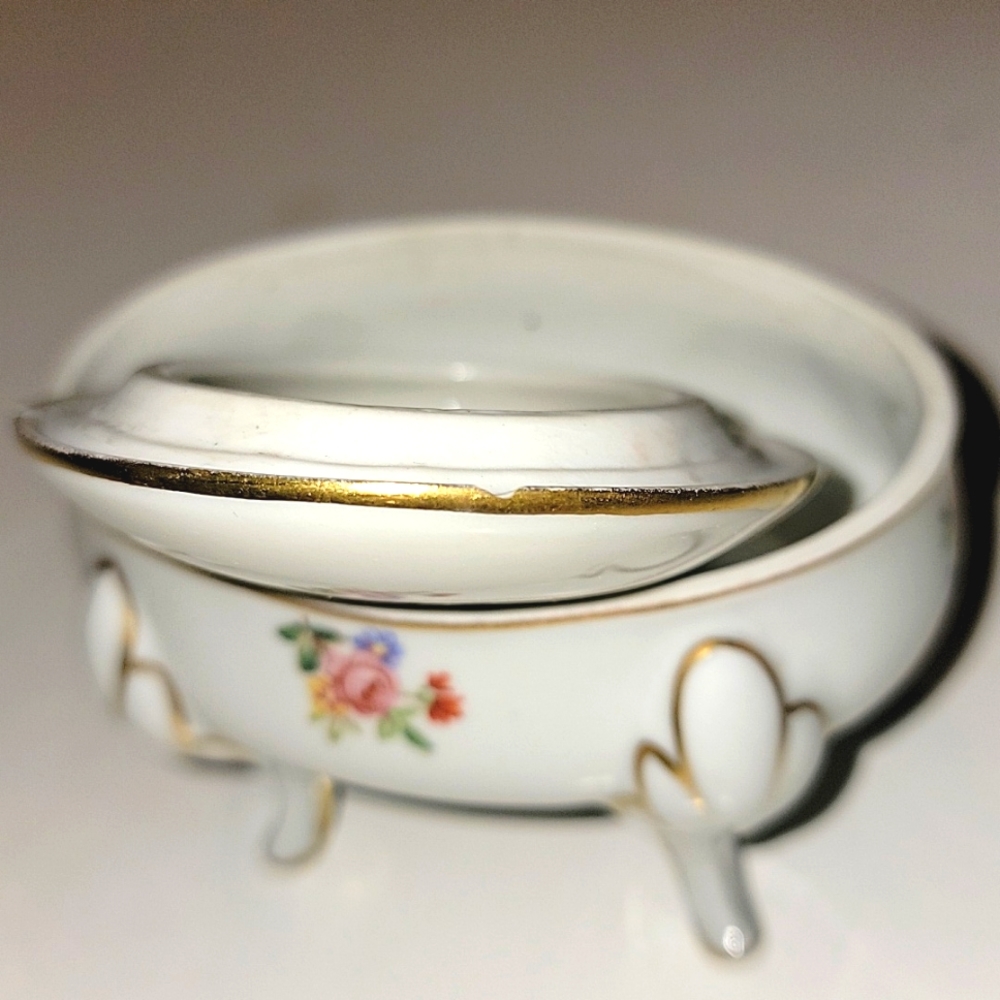 JIMENAU GRAF VON HENNEBERG  PORCELAIN TRINKET DISH WITH LID - Picture 12 of 12